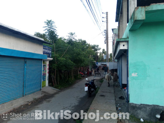 দুইতলা বাড়িসহ সাড়ে চার কাঠা জমি বিক্রয় করা হবে